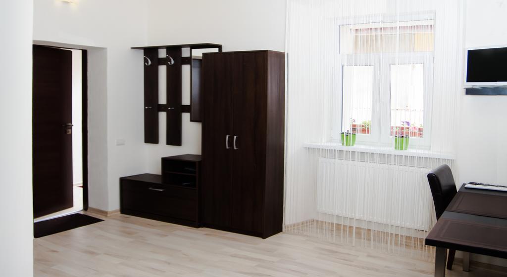 Leo Apartment บราติสลาวา ภายนอก รูปภาพ