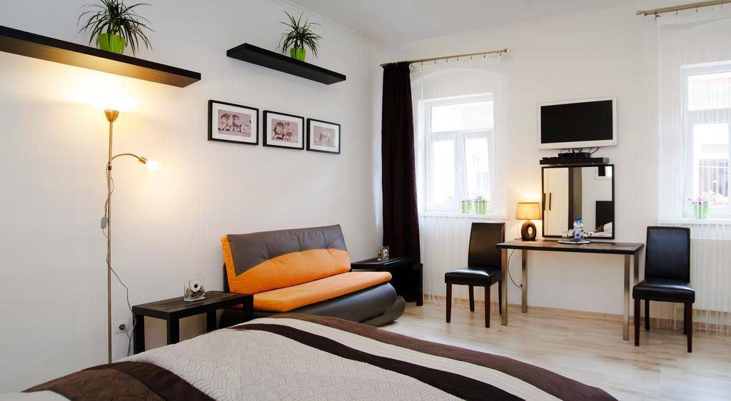 Leo Apartment บราติสลาวา ภายนอก รูปภาพ