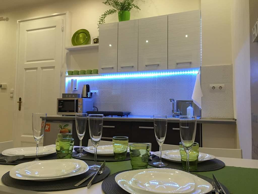 Leo Apartment บราติสลาวา ภายนอก รูปภาพ