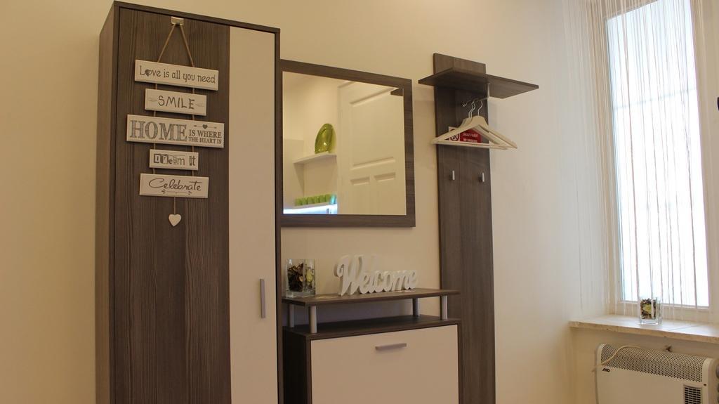 Leo Apartment บราติสลาวา ภายนอก รูปภาพ